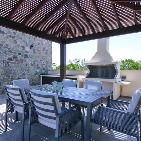 Phaedrus Living: Luxury Kathikas 빌라